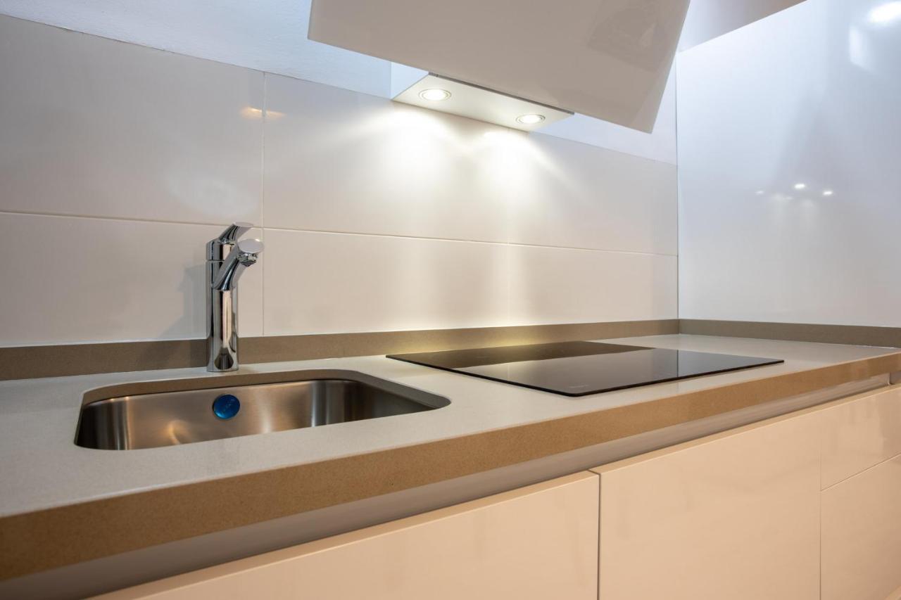 Center Deluxe II Apartment Гранада Екстериор снимка