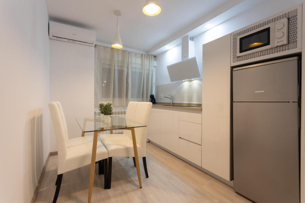 Center Deluxe II Apartment Гранада Екстериор снимка